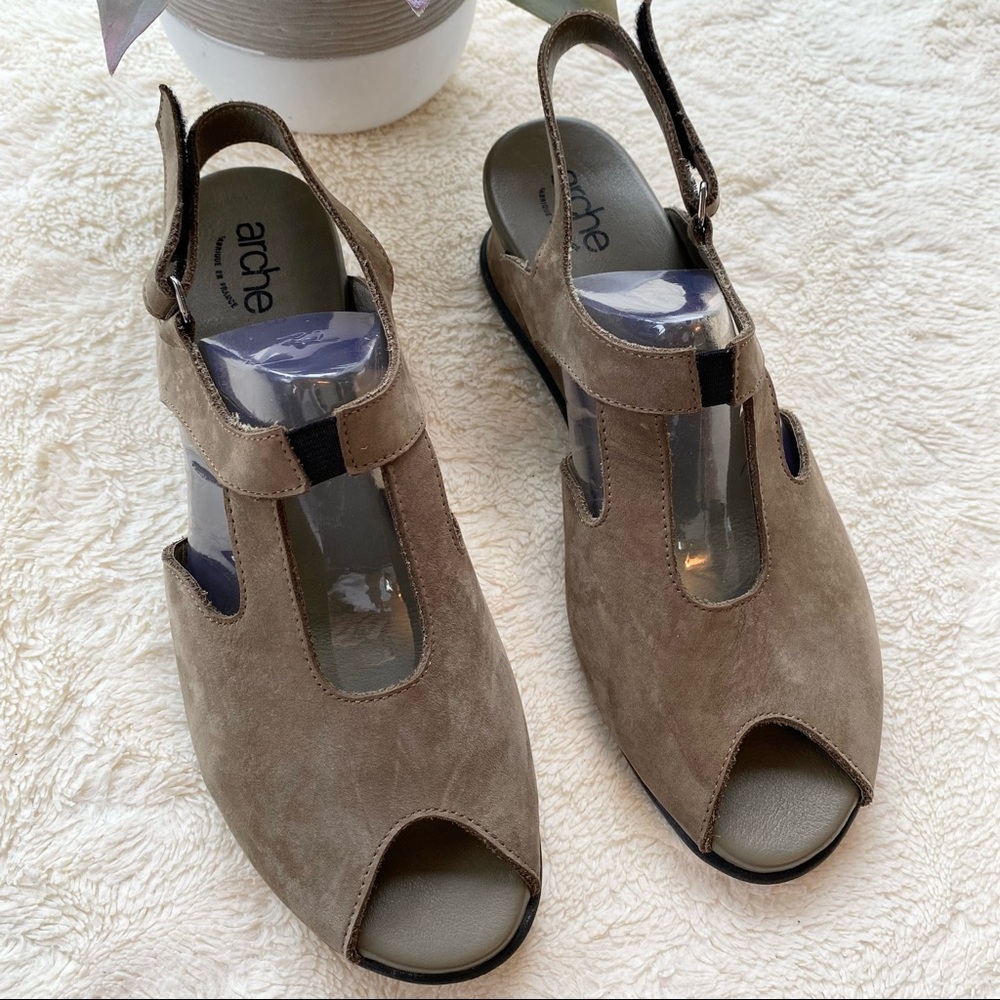 Arche Brown suede Velcro peep toe comfort wedge sandals 40/9